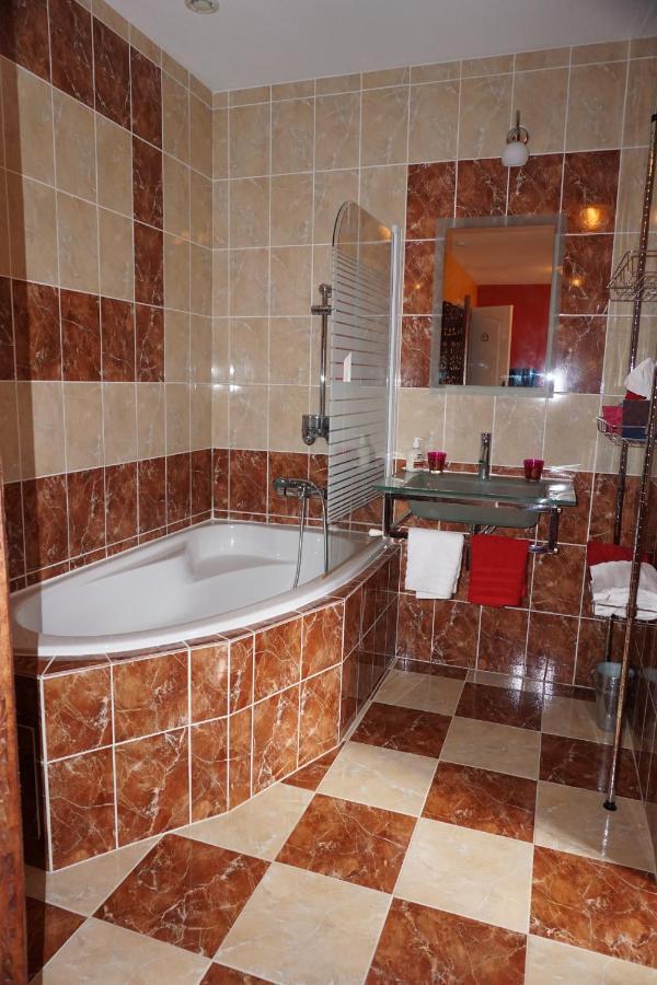 Bed and Breakfast Les Centauris Pleguien Екстер'єр фото