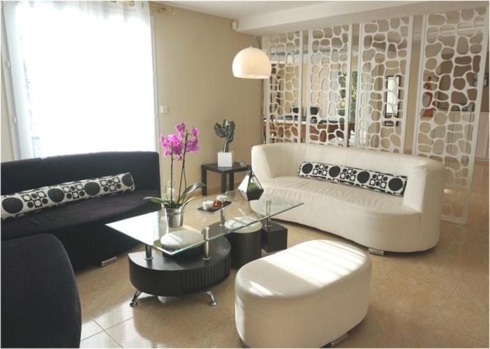 Bed and Breakfast Les Centauris Pleguien Екстер'єр фото