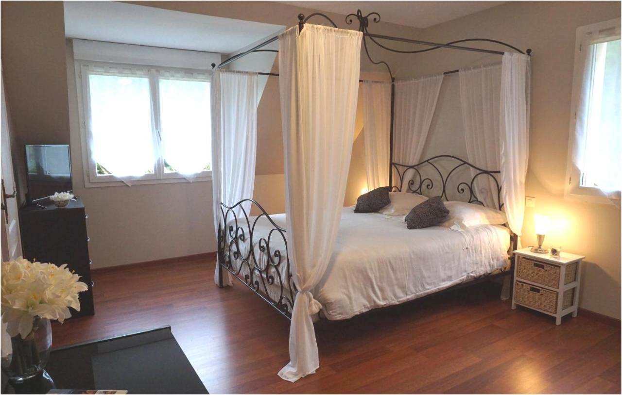 Bed and Breakfast Les Centauris Pleguien Екстер'єр фото